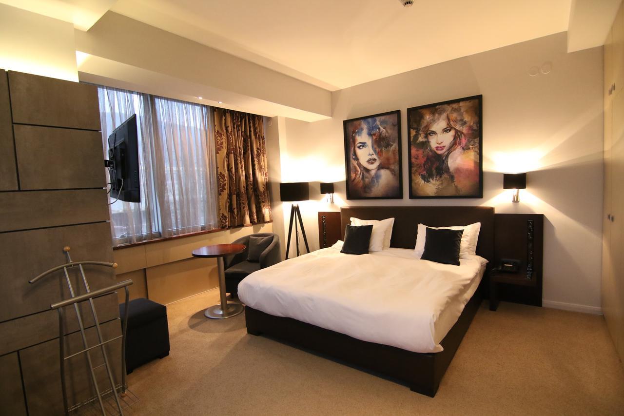 Queen'S Hotel - Zebra Centre Escópia Quarto foto